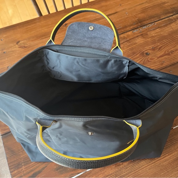 Longchamp Dark Gray Tote with Gold Details XL - Picture 2 of 5